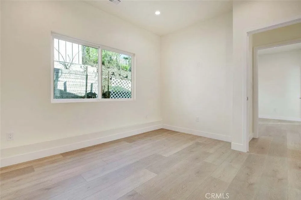 3055 Sycamore Ave, La Crescenta, CA 91214