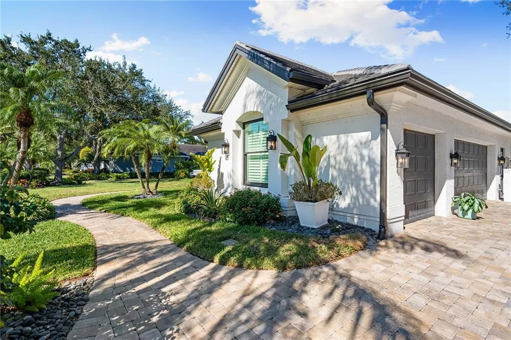 3314 Charles MacDonald Dr, Sarasota, FL 34240