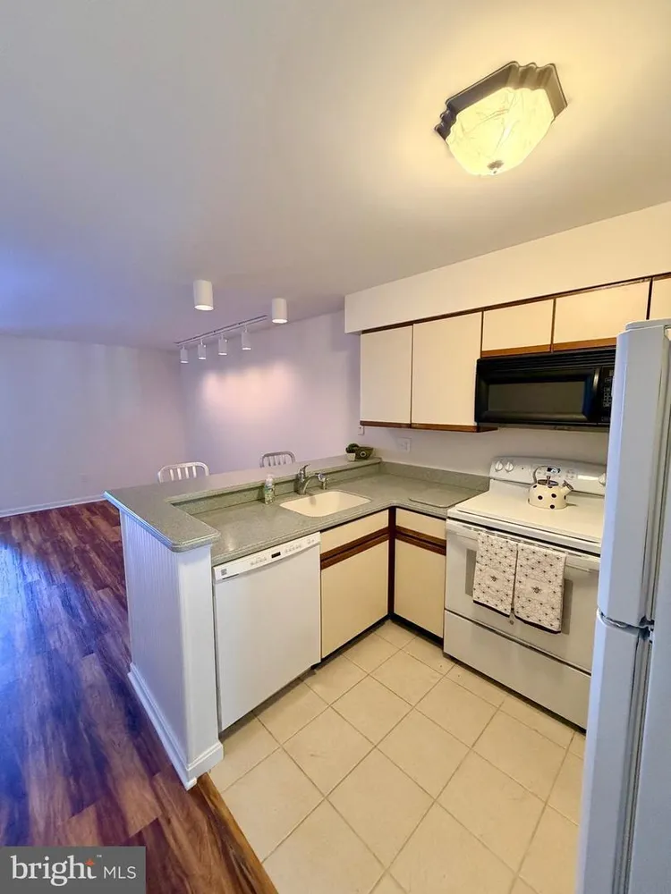 3 Queen Victoria Ct, Chester, MD 21619