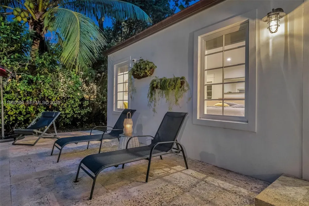 9105 NE 5th Ave, Miami Shores, FL 33138