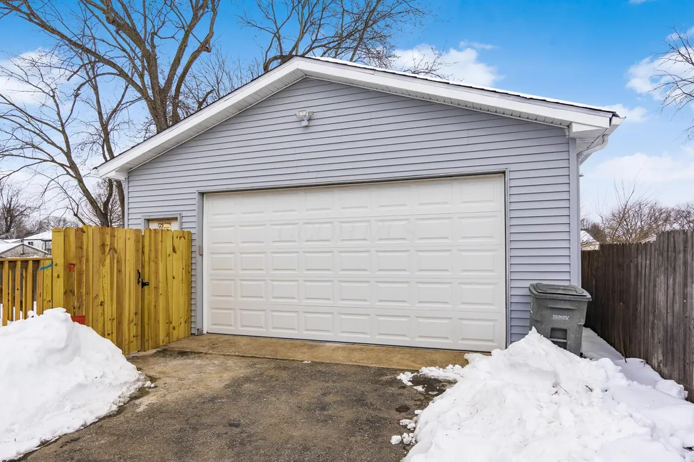 3586 Alkire Rd, Grove City, OH 43123