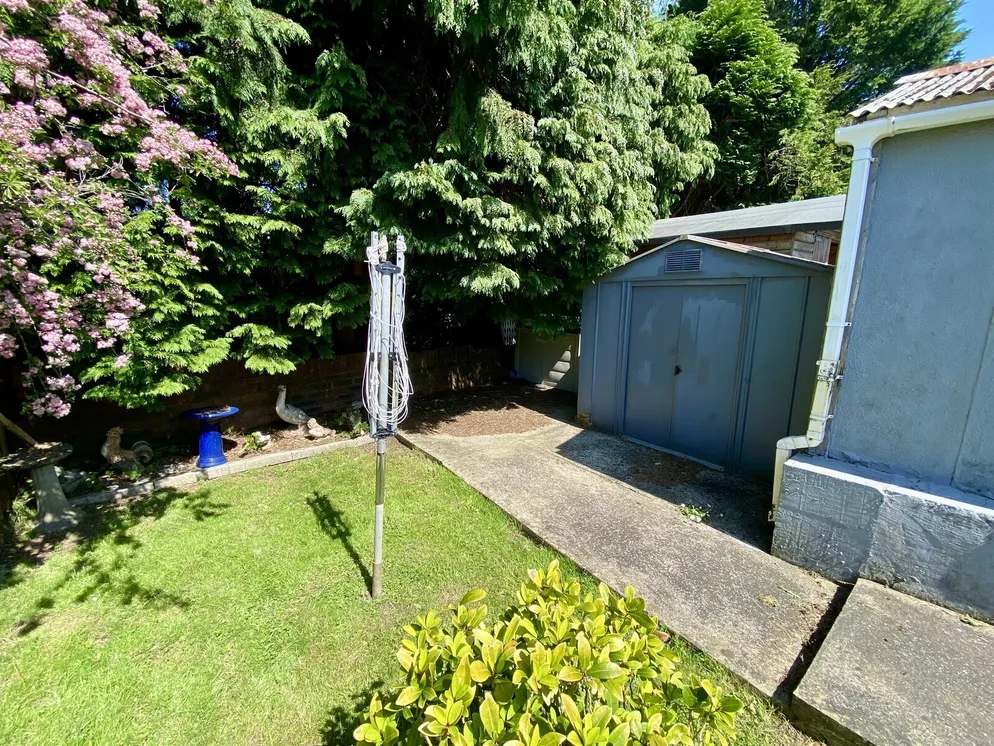 Property carousel item 11