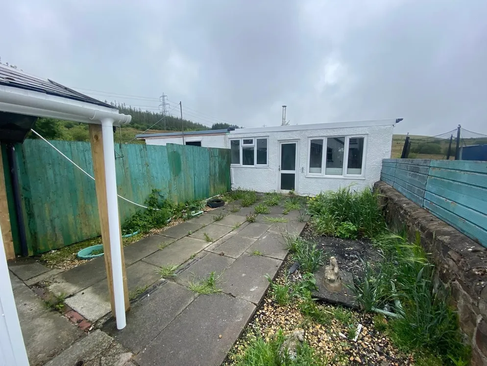 Property carousel item 11