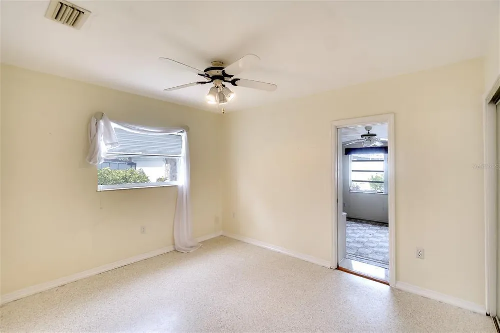 9820 Royal Palm Dr, Bradenton, FL 34210