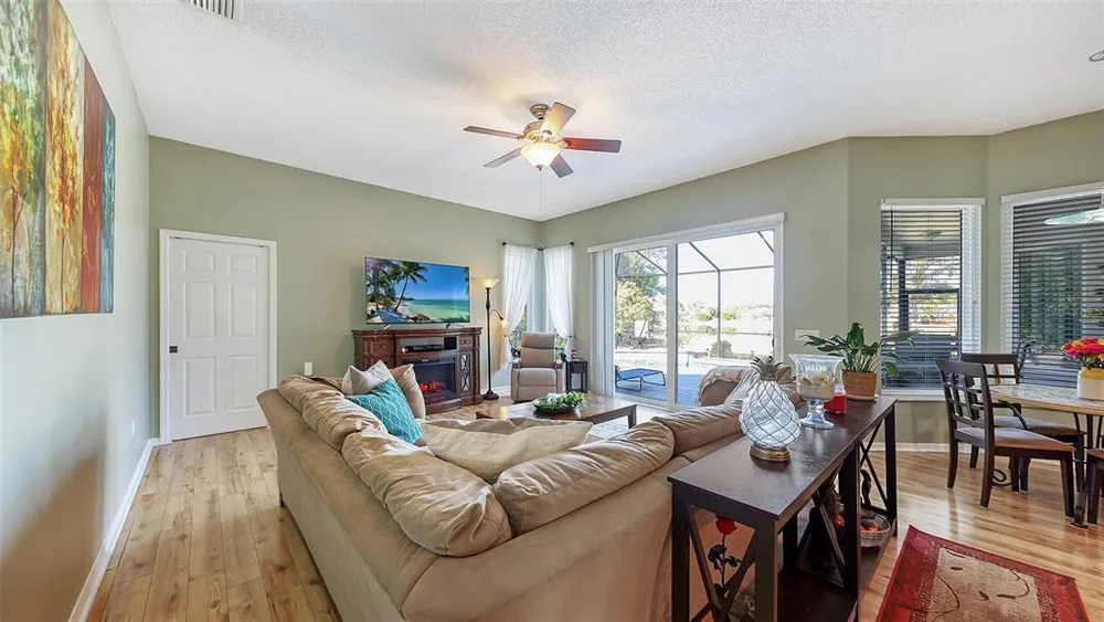 7501 52nd Terrace E, Bradenton, FL 34203