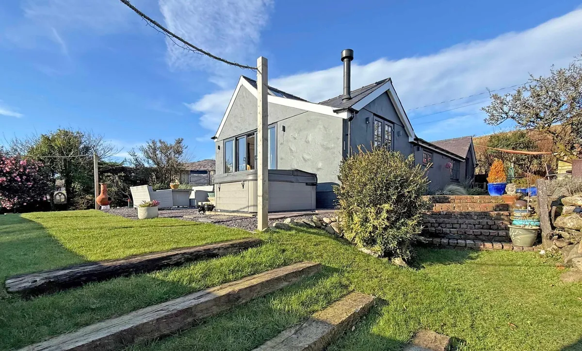 Llanaelhaearn, Caernarfon, Gwynedd, LL54