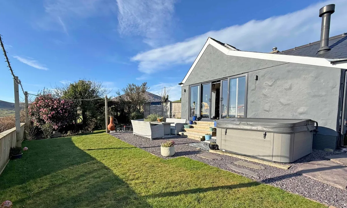 Llanaelhaearn, Caernarfon, Gwynedd, LL54