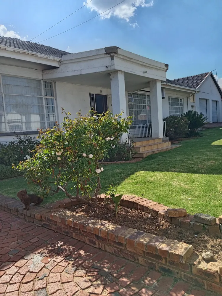 South Africa, Gauteng, Primrose, Olive Road, 7