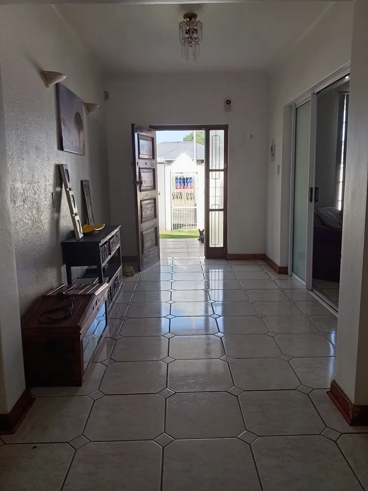 South Africa, Gauteng, Primrose, Olive Road, 7