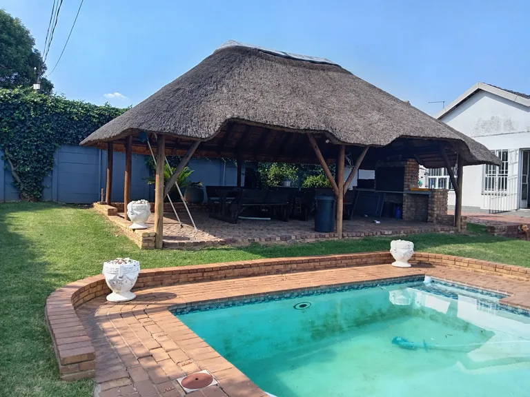 South Africa, Gauteng, Primrose, Olive Road, 7