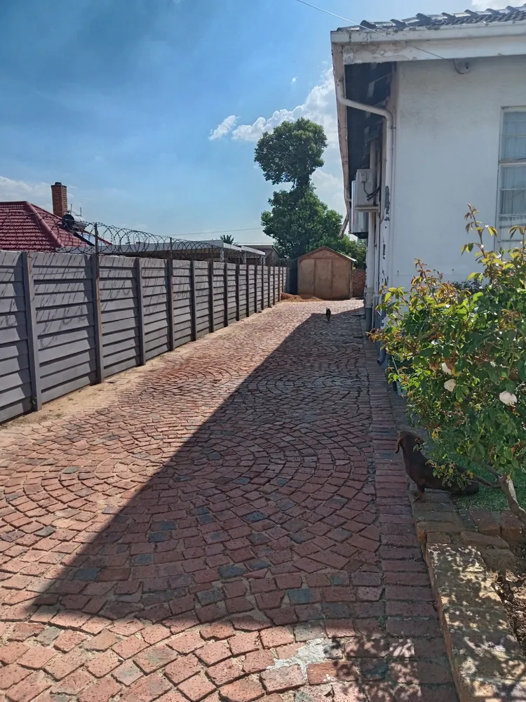 South Africa, Gauteng, Primrose, Olive Road, 7