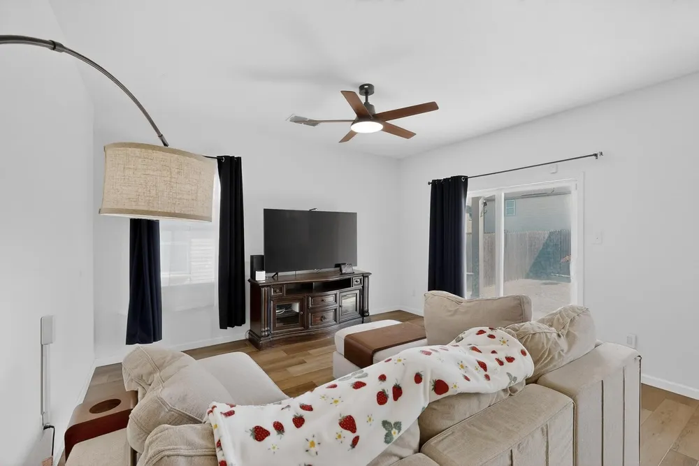 5509 McMahan Ln, Fort Worth, TX 76036-3774