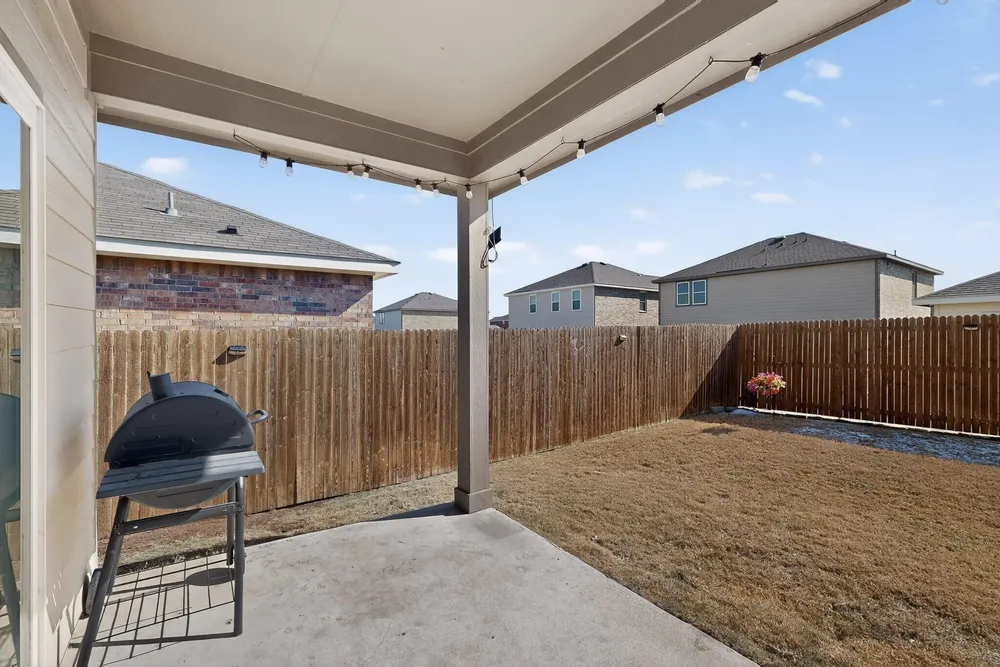 5509 McMahan Ln, Fort Worth, TX 76036-3774
