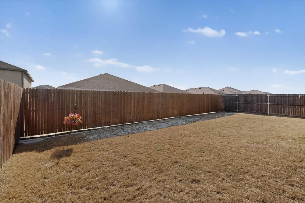 5509 McMahan Ln, Fort Worth, TX 76036-3774