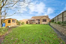 Fox Meadows, Crewkerne