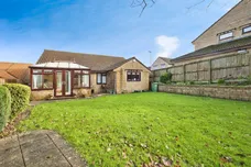 Fox Meadows, Crewkerne