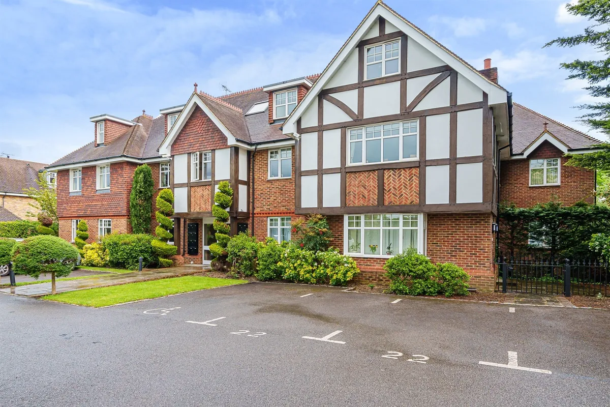 Shoppenhangers Road, Maidenhead