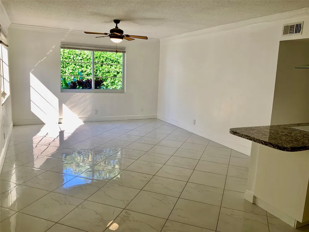 639 W Oakland Park Blvd, Oakland Park, FL 33311