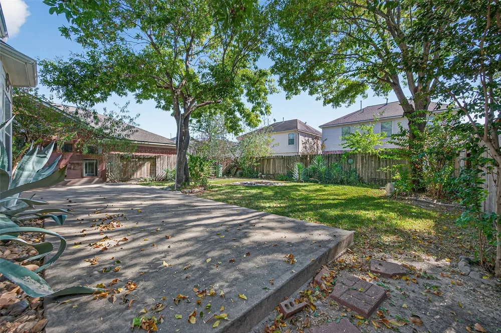 18439 Alemarble Oak St, Cypress, TX 77429