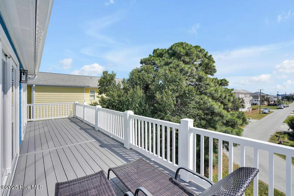 822 Cutter Ct, Kure Beach, NC 28449