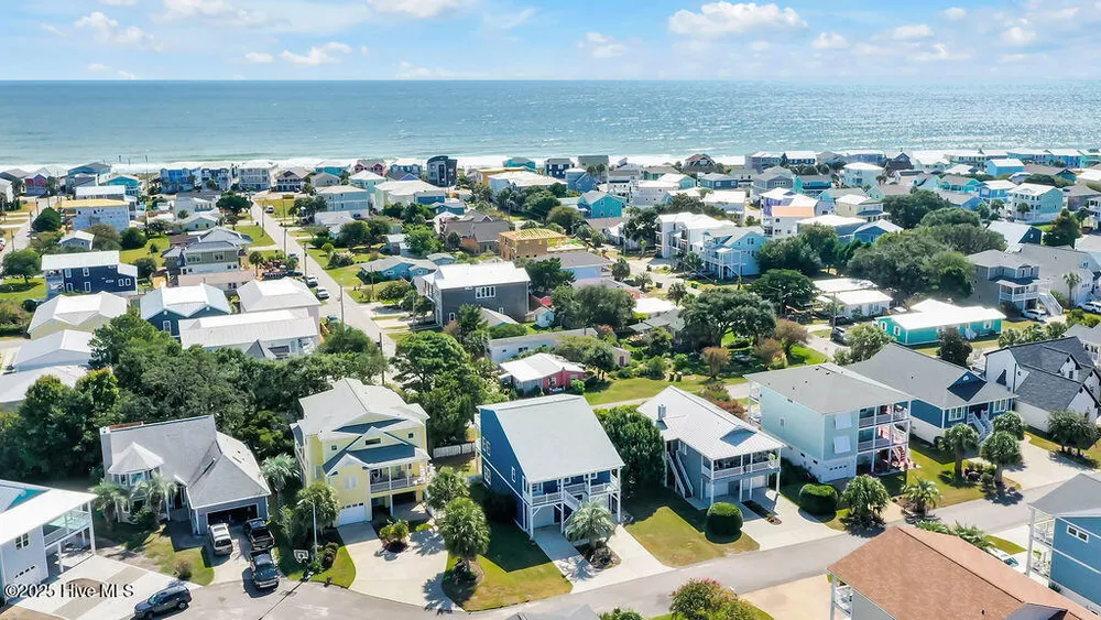 822 Cutter Ct, Kure Beach, NC 28449