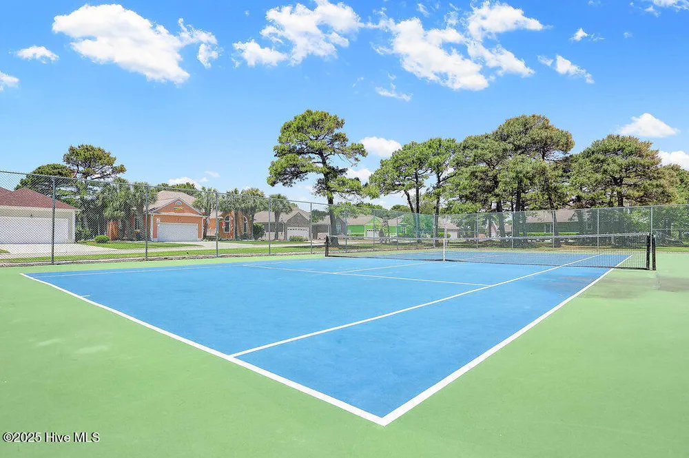 822 Cutter Ct, Kure Beach, NC 28449