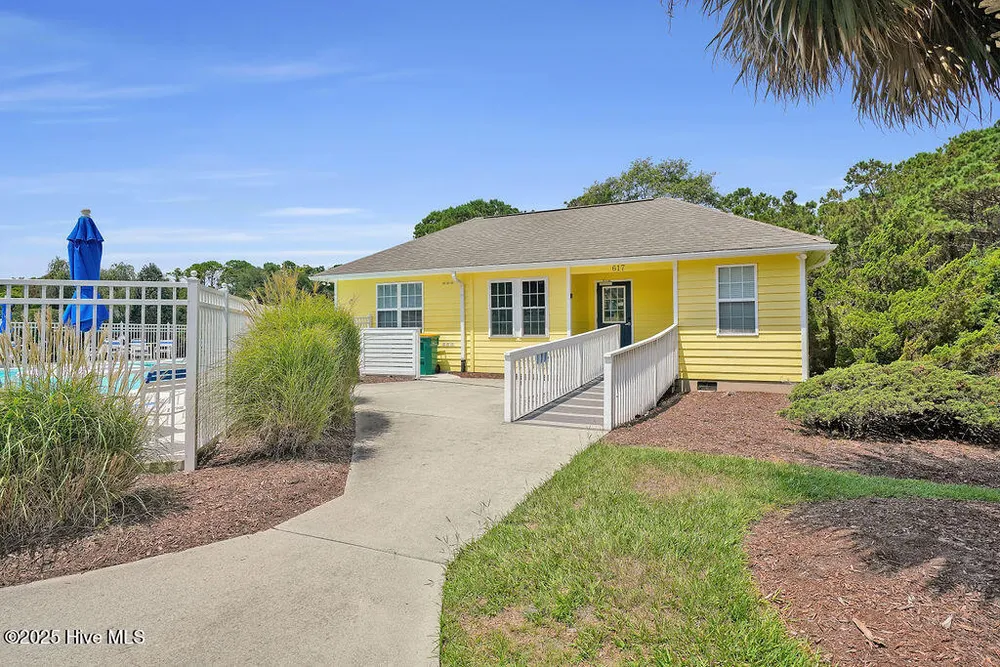 822 Cutter Ct, Kure Beach, NC 28449