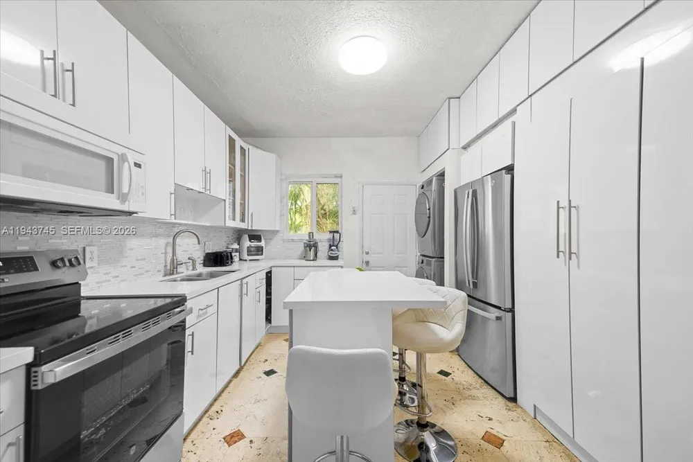 321 SW 19th Rd, Miami, FL 33129