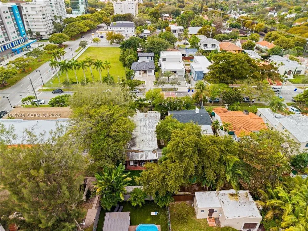 321 SW 19th Rd, Miami, FL 33129