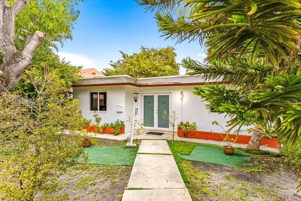 321 SW 19th Rd, Miami, FL 33129