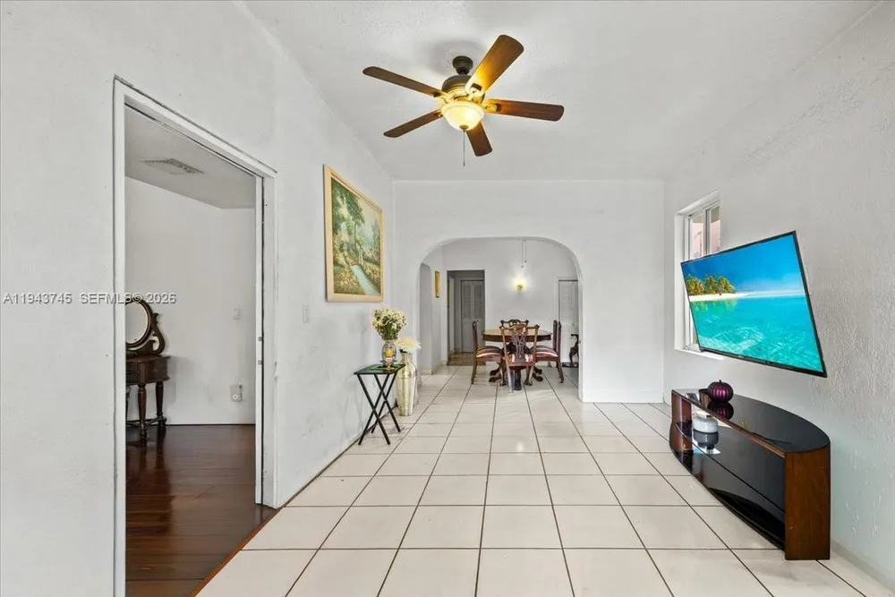 321 SW 19th Rd, Miami, FL 33129