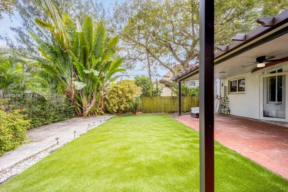 321 SW 19th Rd, Miami, FL 33129
