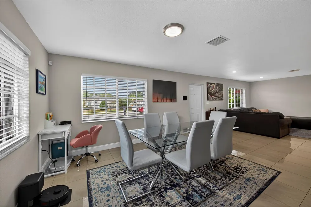 348 NW 40th Ct, Fort Lauderdale, FL 33309