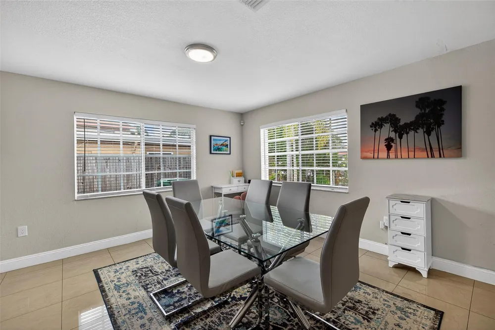 348 NW 40th Ct, Fort Lauderdale, FL 33309
