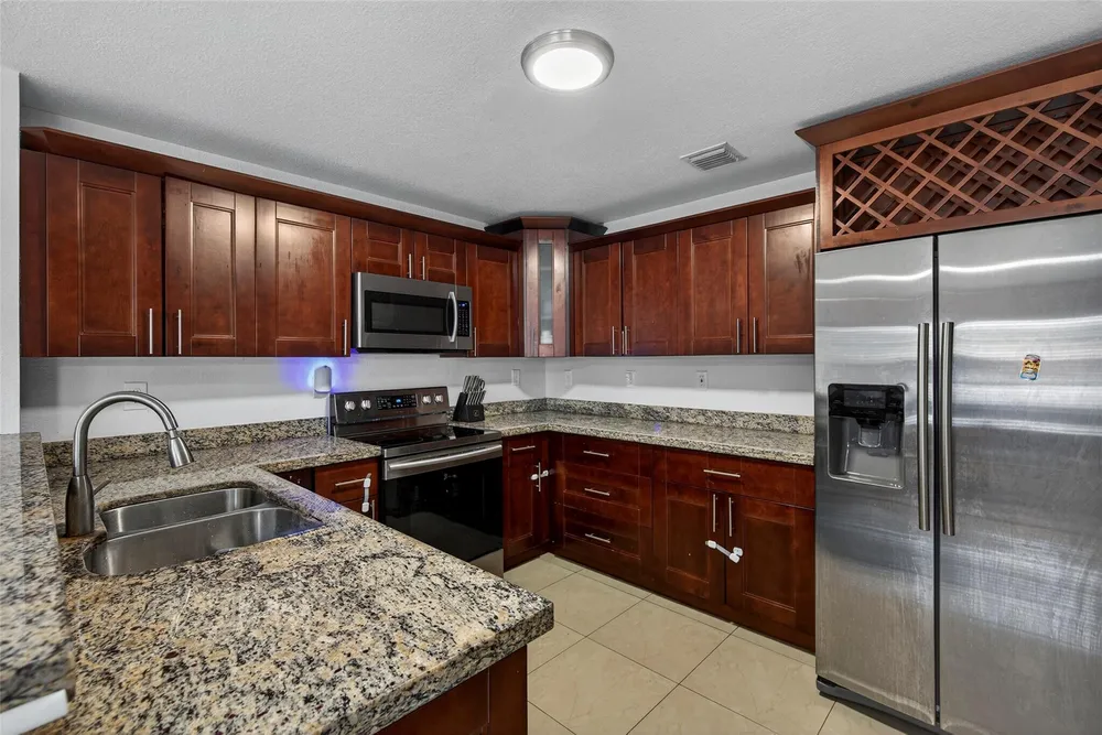 348 NW 40th Ct, Fort Lauderdale, FL 33309