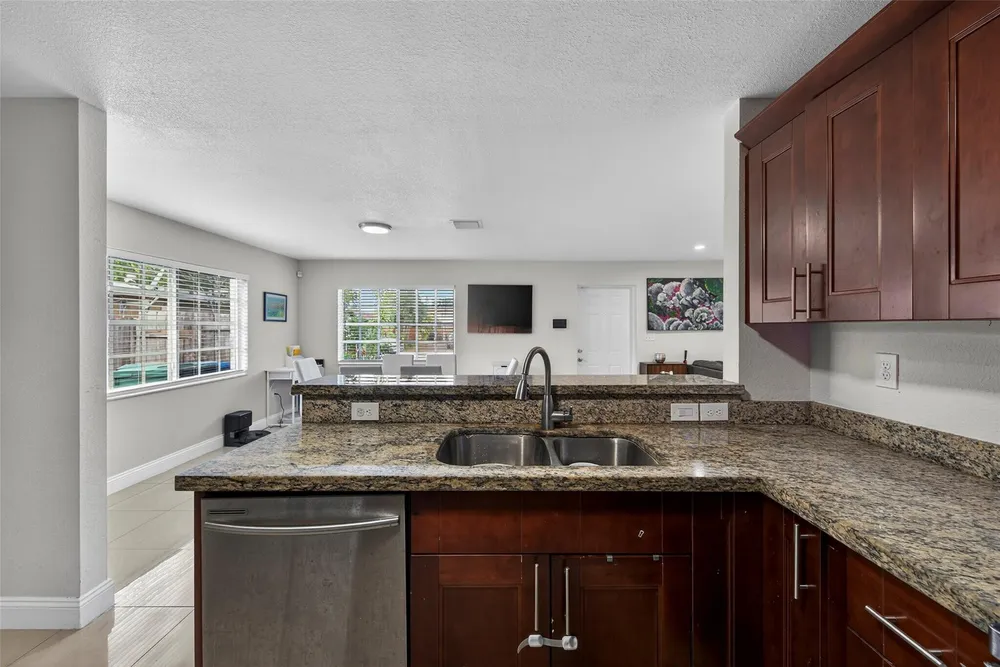 348 NW 40th Ct, Fort Lauderdale, FL 33309