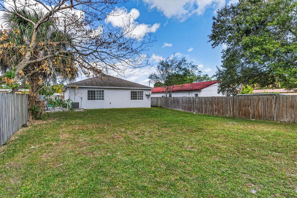 348 NW 40th Ct, Fort Lauderdale, FL 33309
