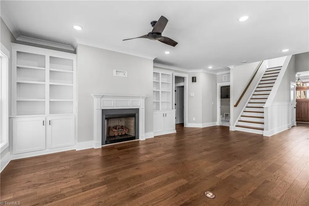 298 Olde Lantarn Dr, Winston-Salem, NC 27107