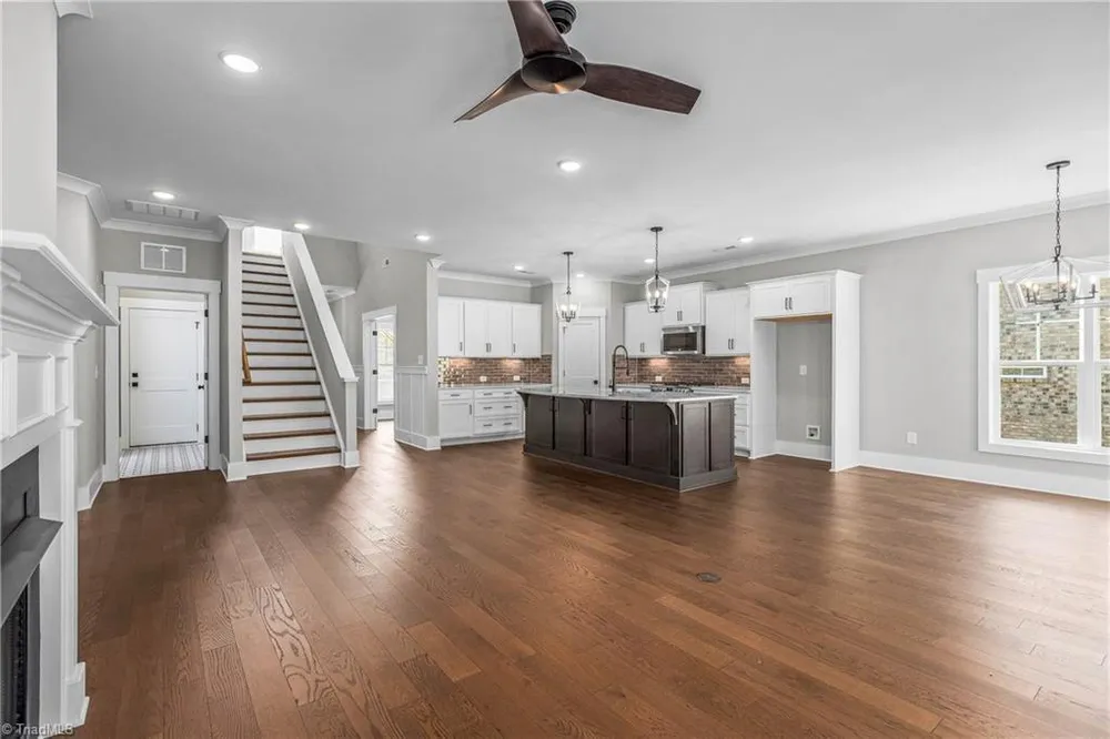 298 Olde Lantarn Dr, Winston-Salem, NC 27107