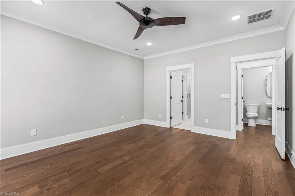 298 Olde Lantarn Dr, Winston-Salem, NC 27107