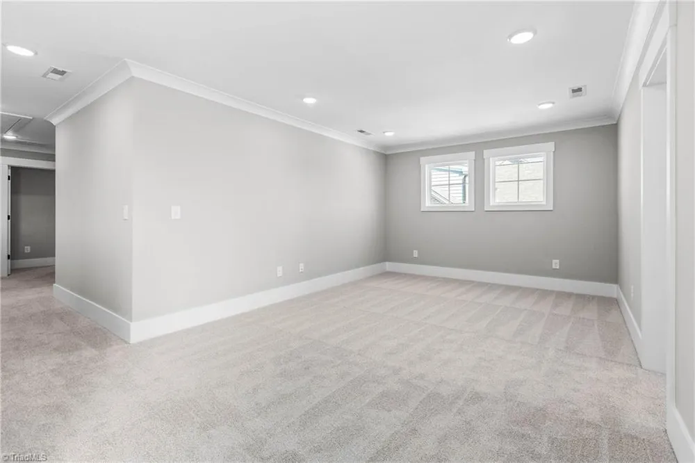 298 Olde Lantarn Dr, Winston-Salem, NC 27107