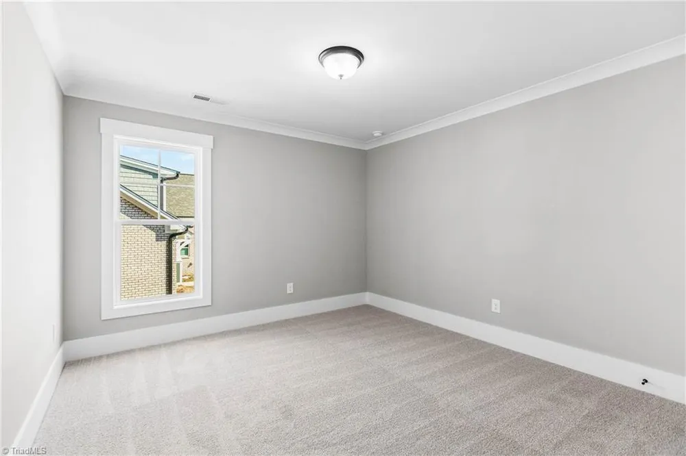 298 Olde Lantarn Dr, Winston-Salem, NC 27107