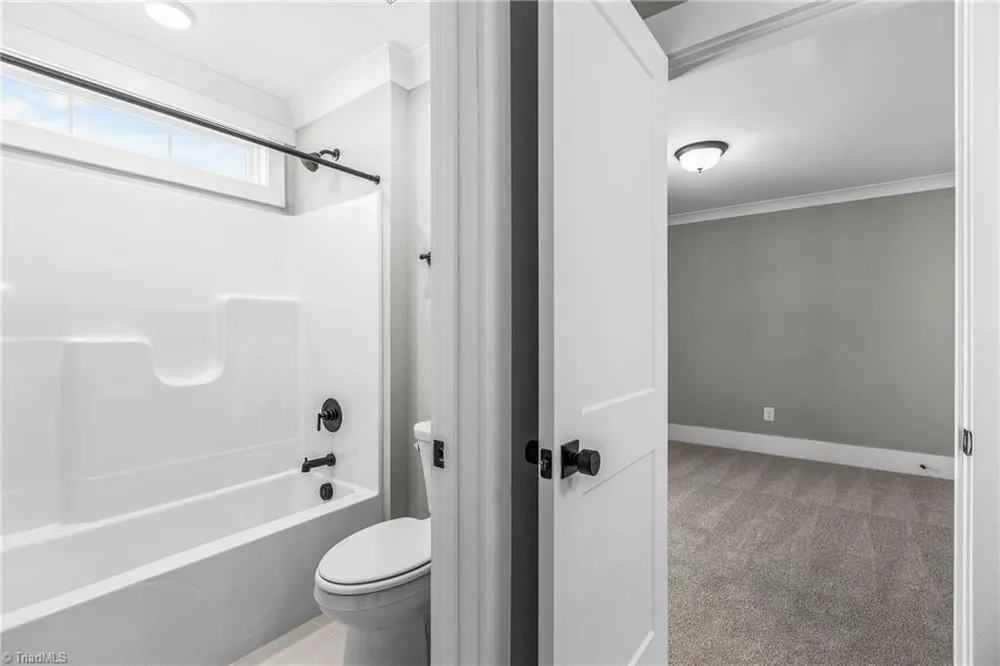 298 Olde Lantarn Dr, Winston-Salem, NC 27107