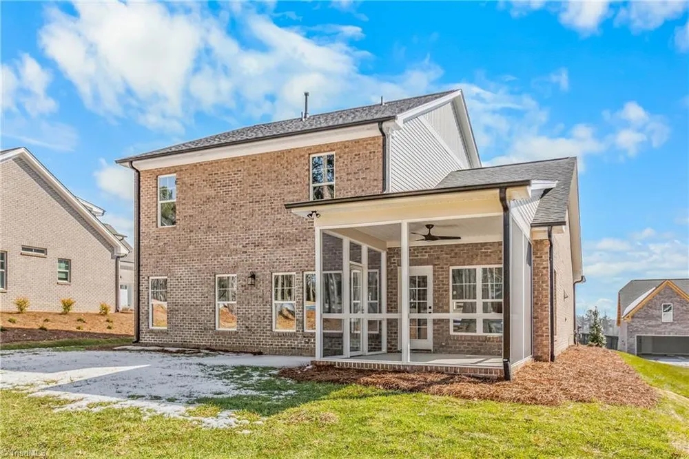 298 Olde Lantarn Dr, Winston-Salem, NC 27107