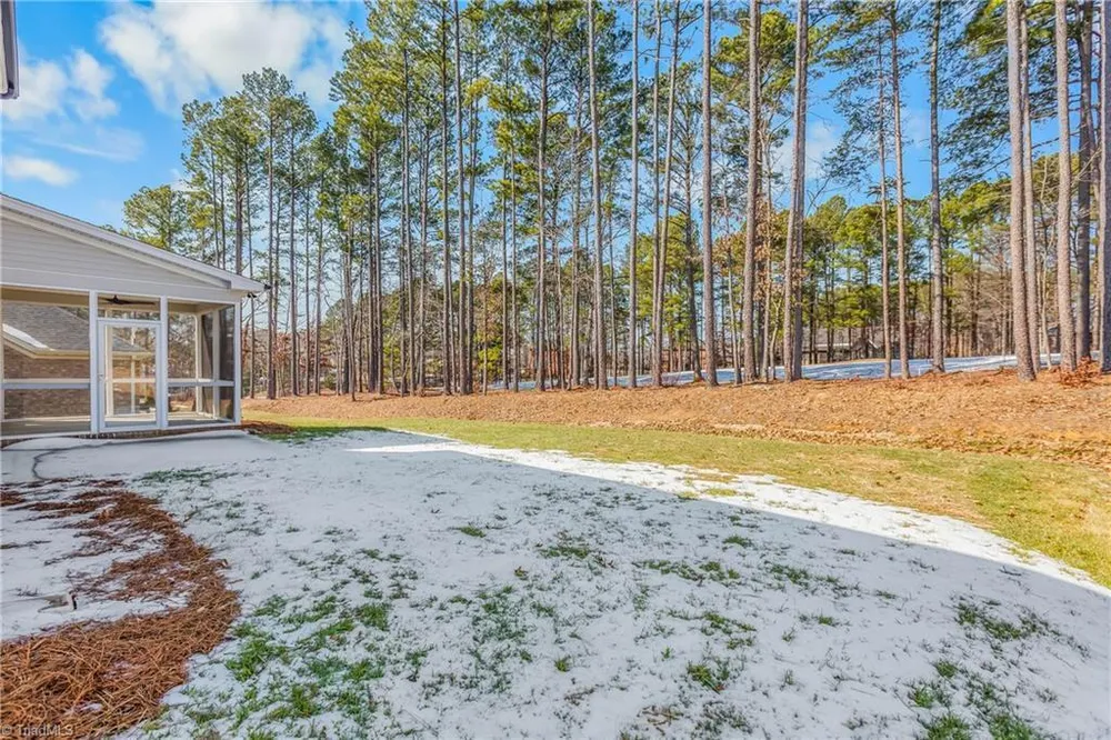 298 Olde Lantarn Dr, Winston-Salem, NC 27107