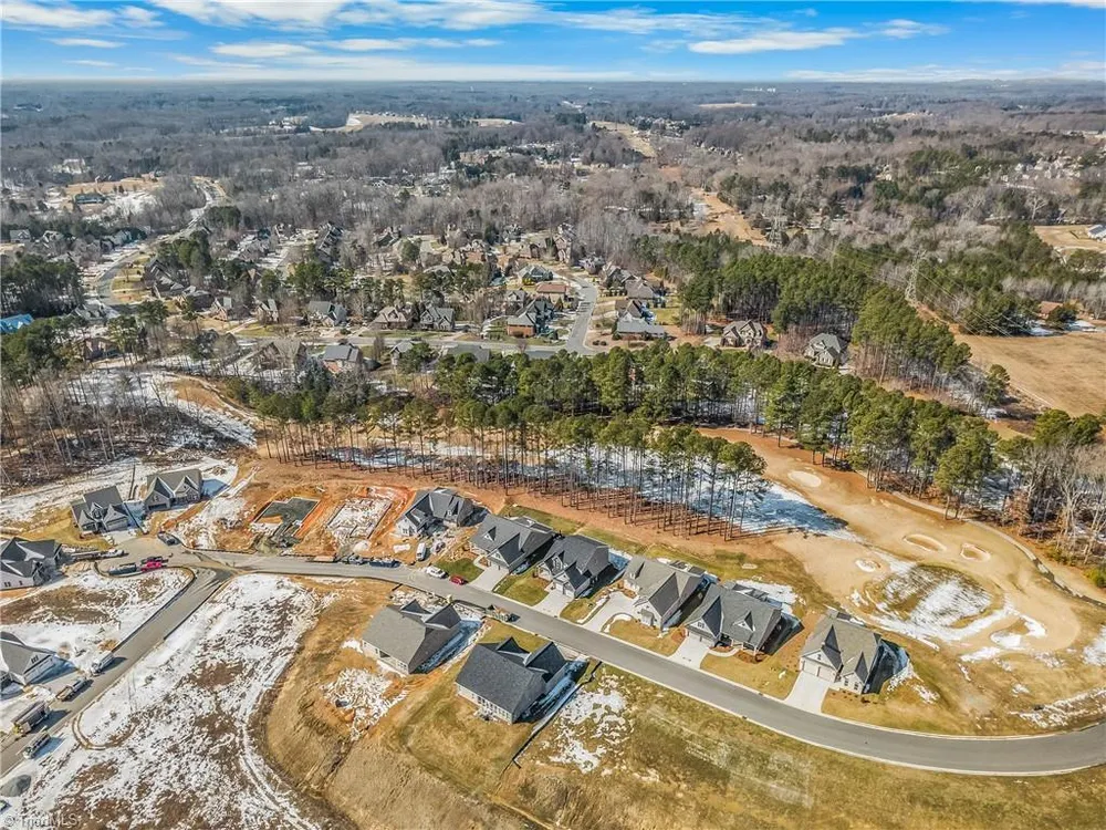 298 Olde Lantarn Dr, Winston-Salem, NC 27107