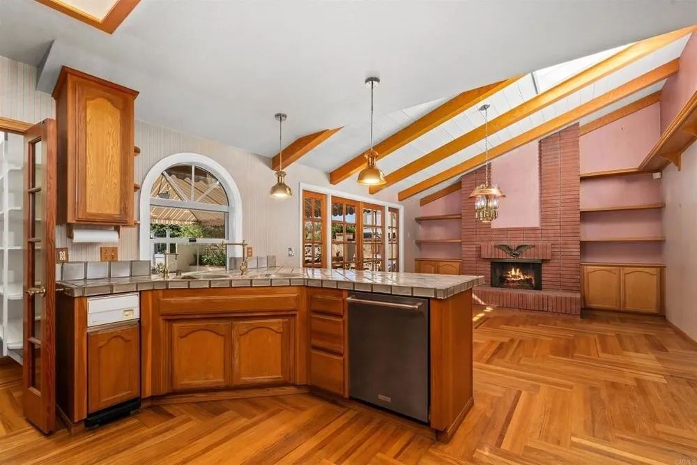 2731 Schenley Terrace, San Diego, CA 92122