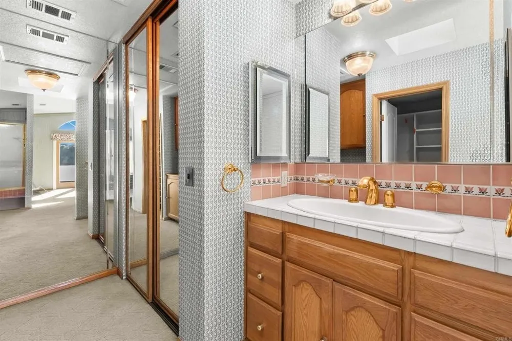 2731 Schenley Terrace, San Diego, CA 92122