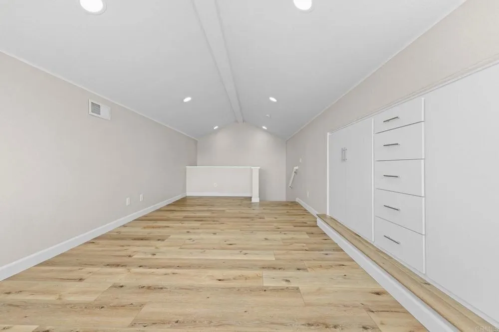 5204 Topsail Dr, San Diego, CA 92154