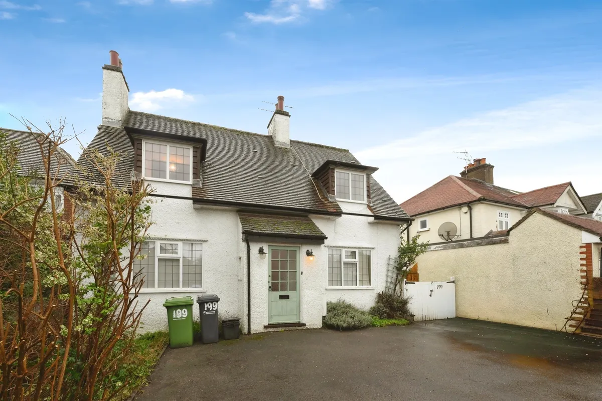 Ware Road, Hoddesdon